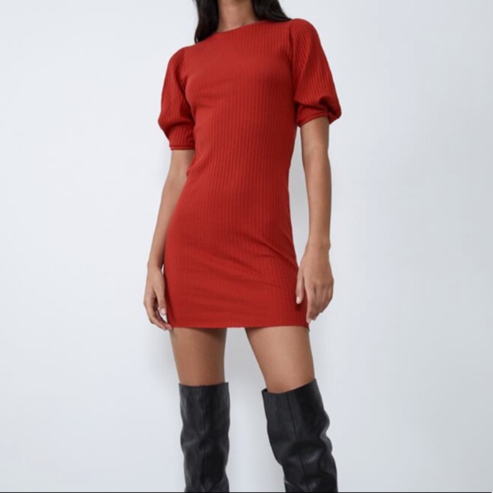 Red Voluminous textures weave dress